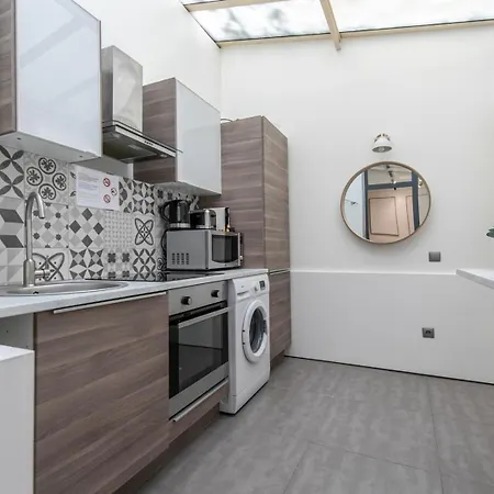 Mba - Splendide - Proche Nation *