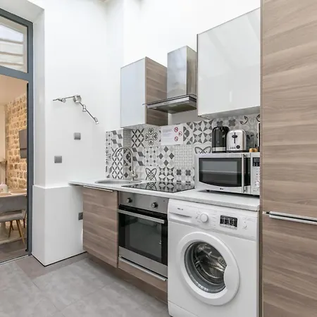 Mba - Splendide - Proche Nation *